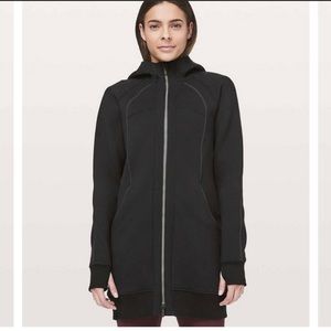 BNWT - Lululemon black Long for it Jacket size 4